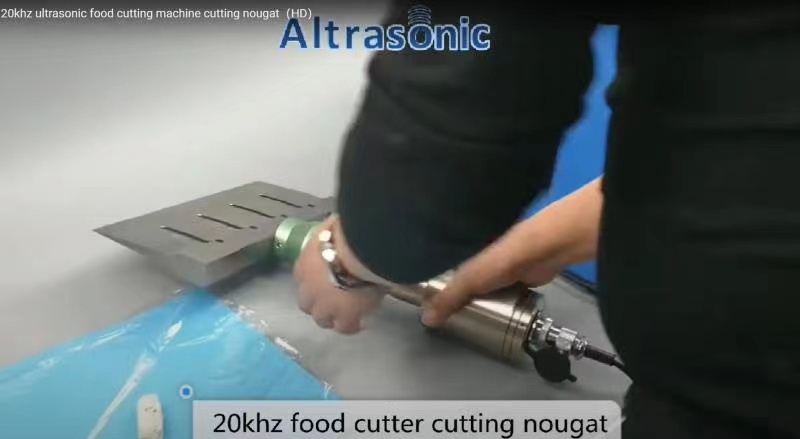 Máquina de cortar alimentos ultrassônica