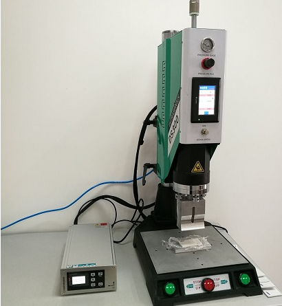Quais fatores precisam ser considerados quando produzindo ultrassônico moldes? 